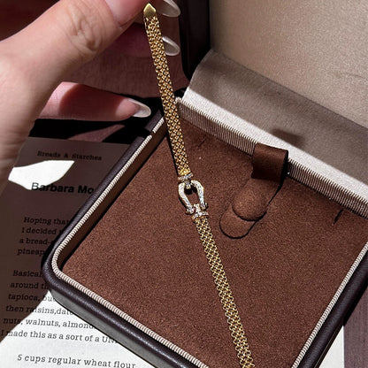 Horseshoe Clasp Mesh Bracelet