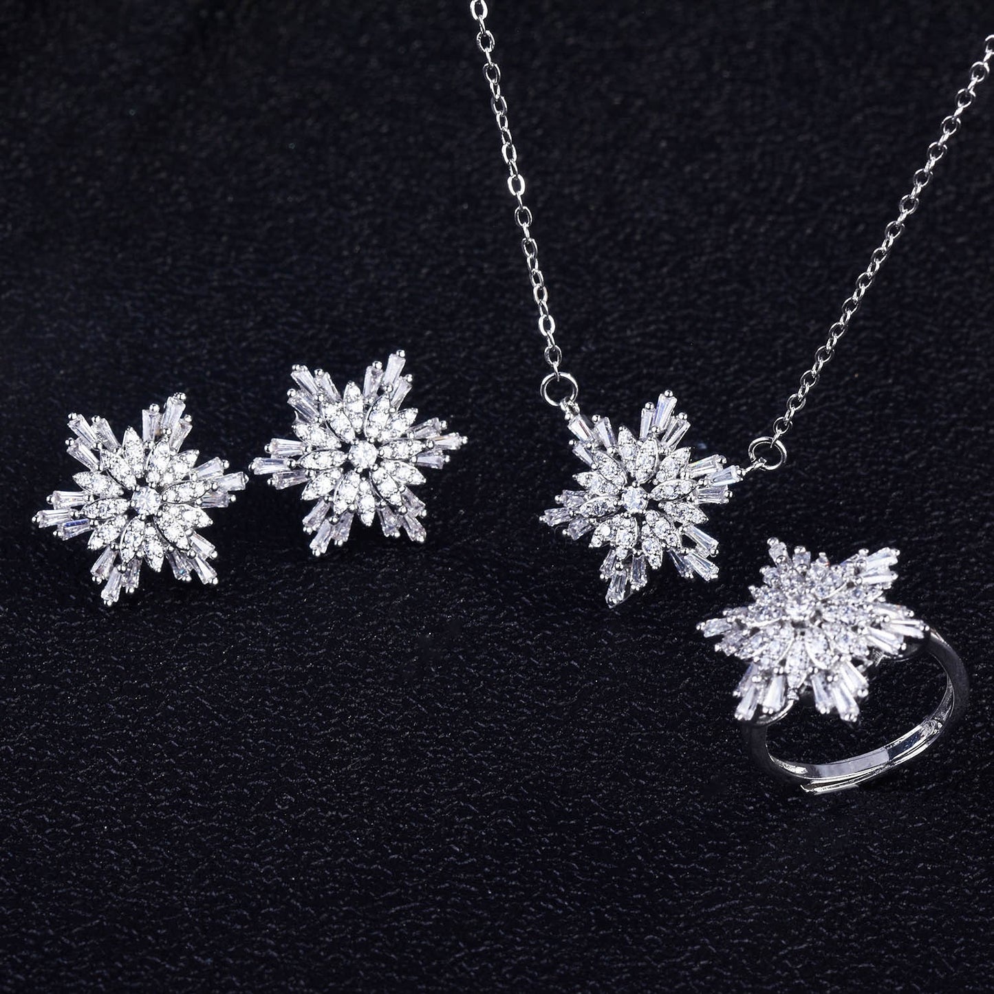 Snowflake Silver-plated Necklace