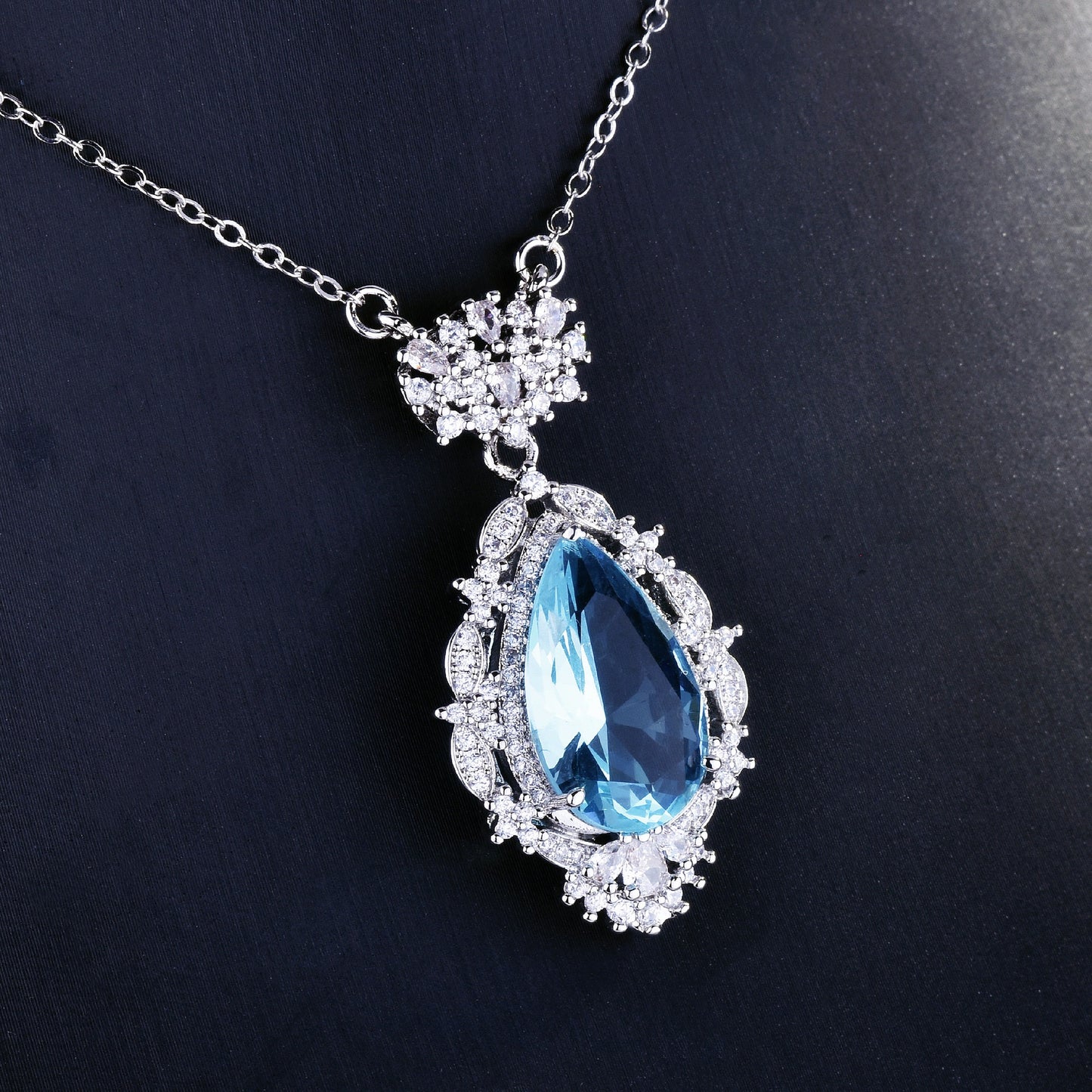 Soleste Aquamarine Pendant Necklace