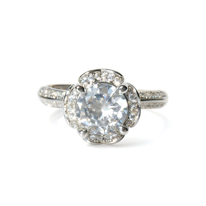 Tulip Halo Pavé Ring