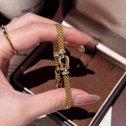 Horseshoe Clasp Mesh Bracelet