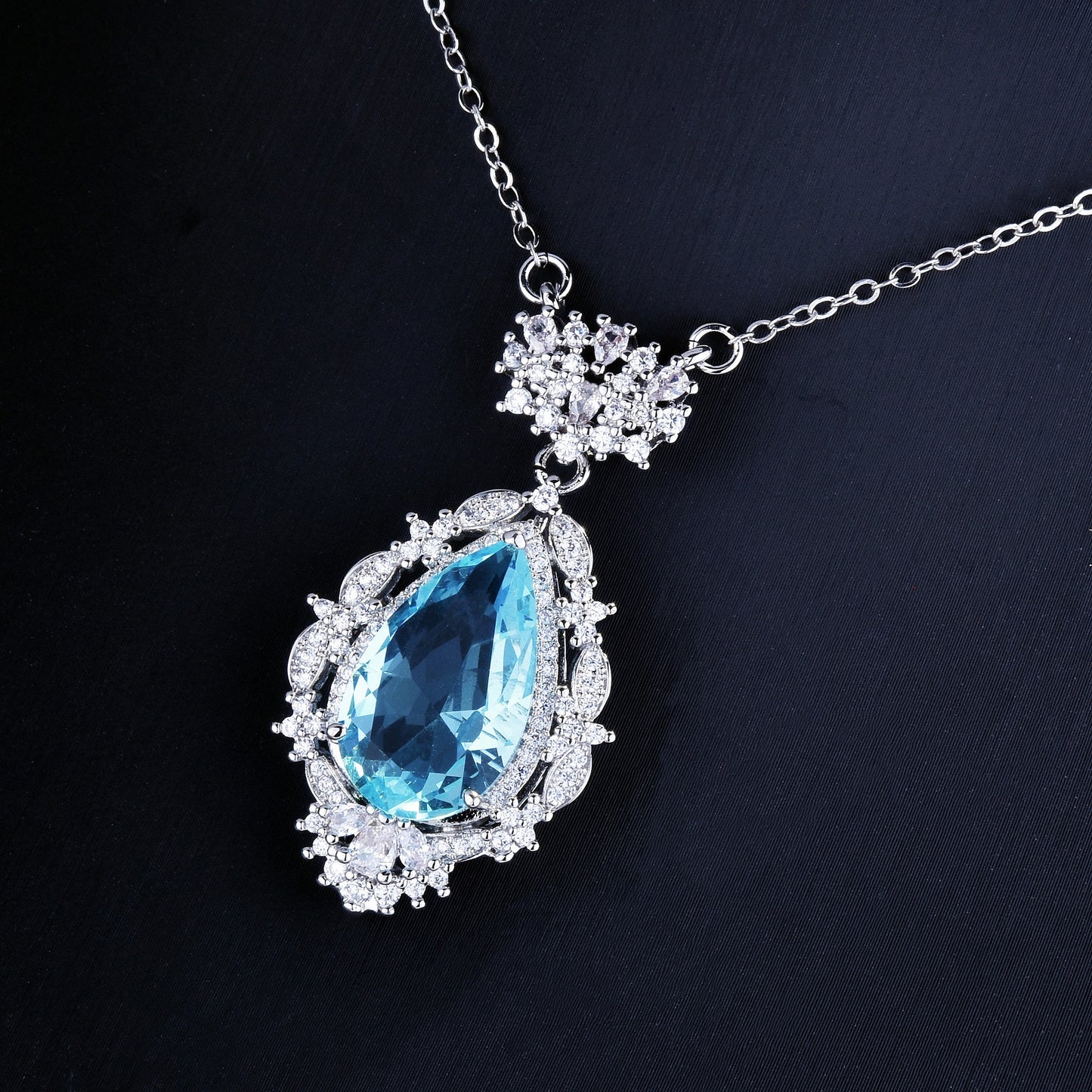Soleste Aquamarine Pendant Necklace
