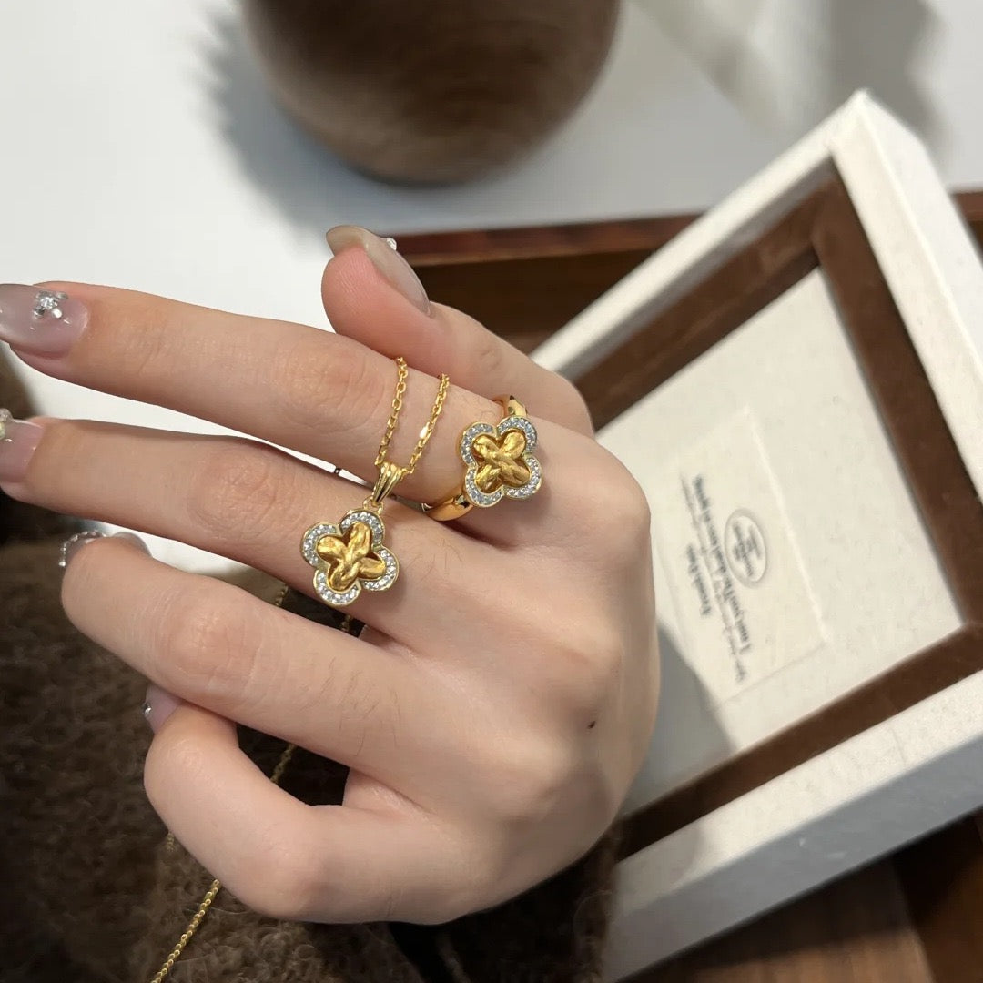 Lucky Clover Braided Ring