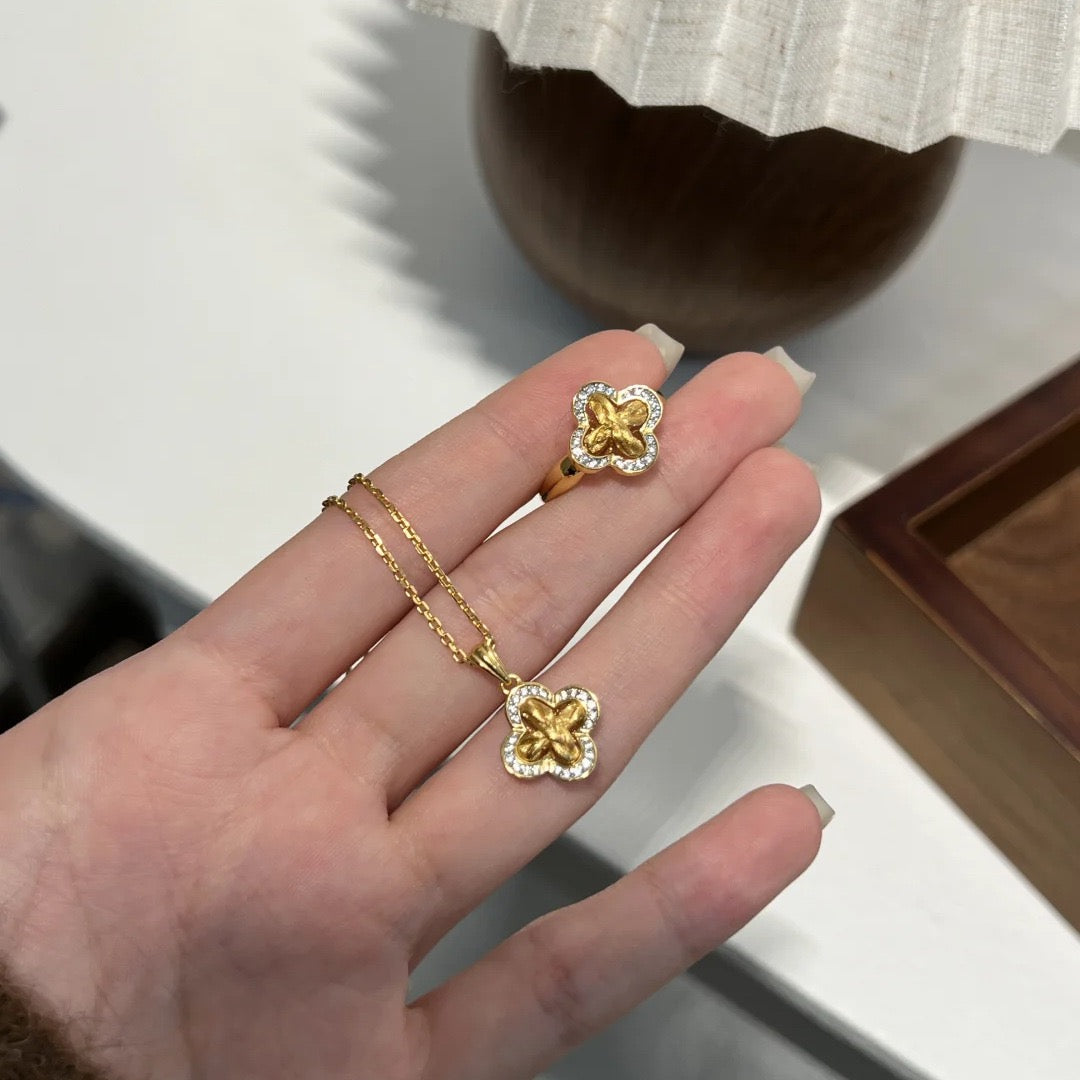 Lucky Clover Braided Ring