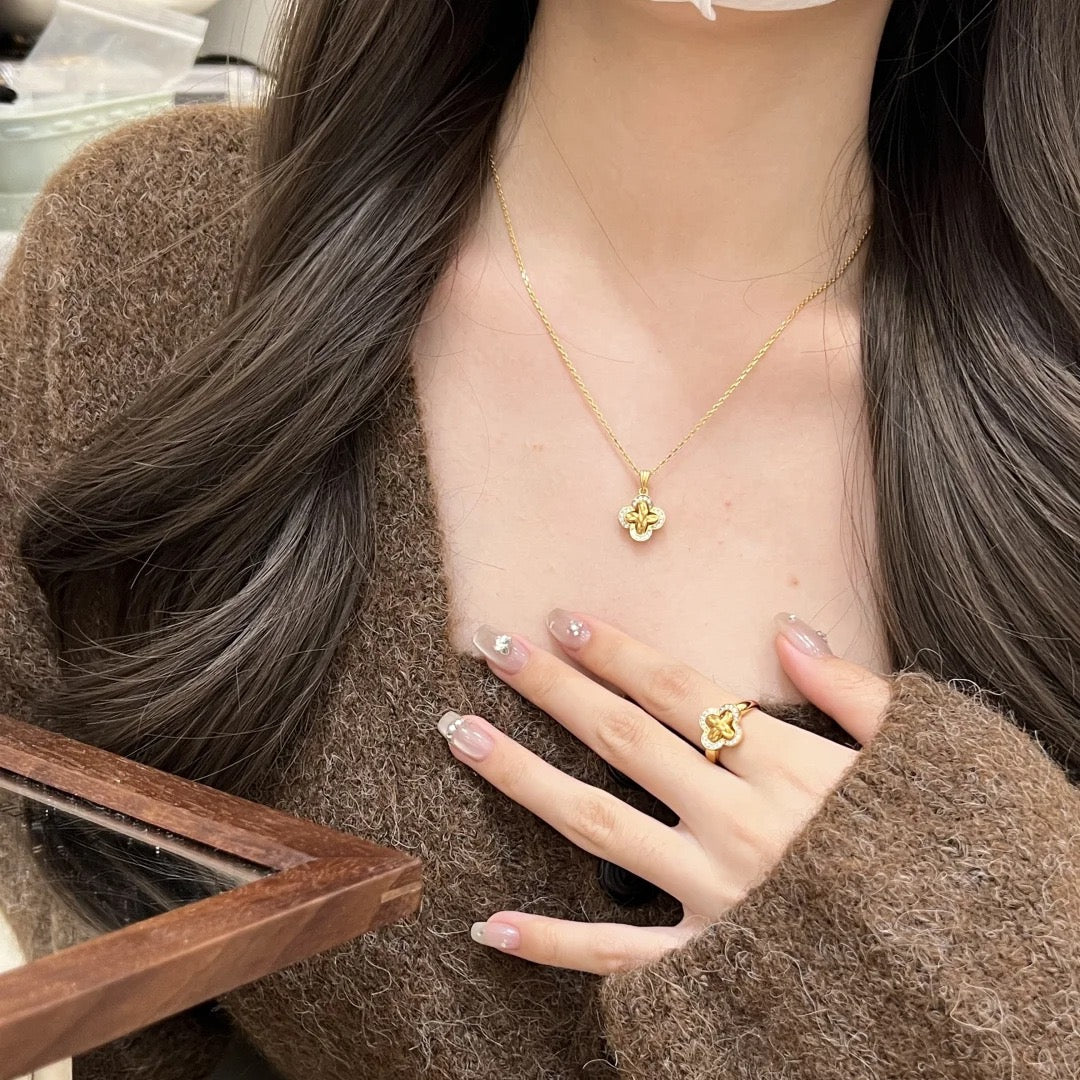 Lucky Clover Braided Ring