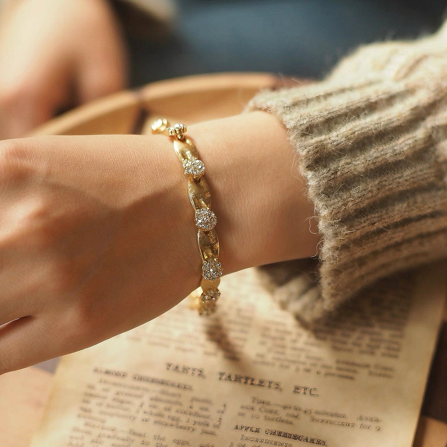 Brushed Gold Ribbon Links Bracelet