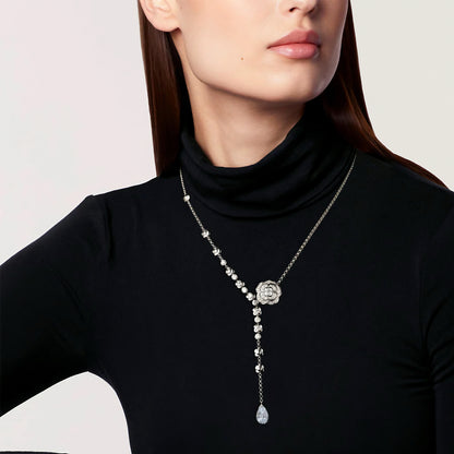 Bouton de Camélia Long Necklace
