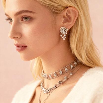 Bouton de Camélia Long Necklace