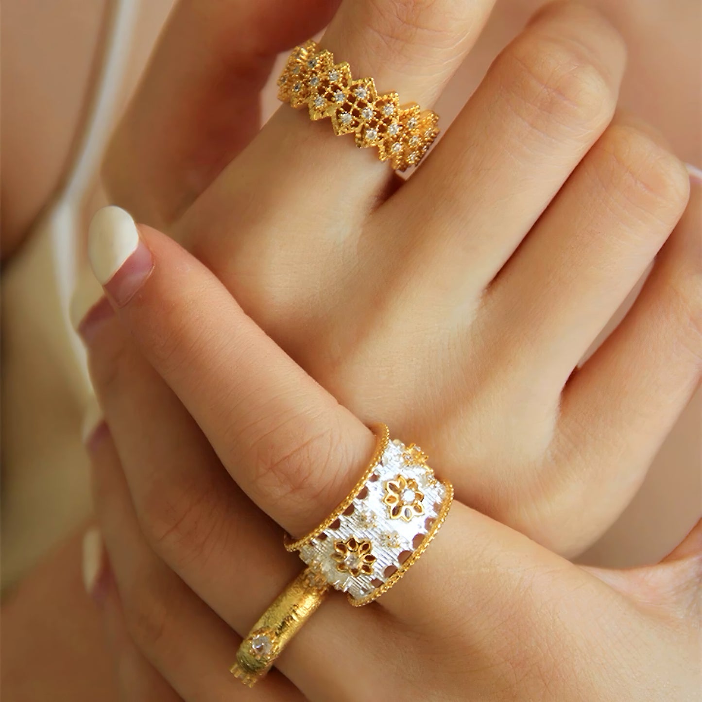 Calyx Vintage Band Ring