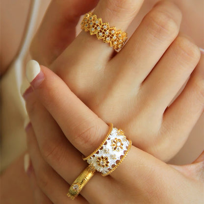 Calyx Vintage Band Ring