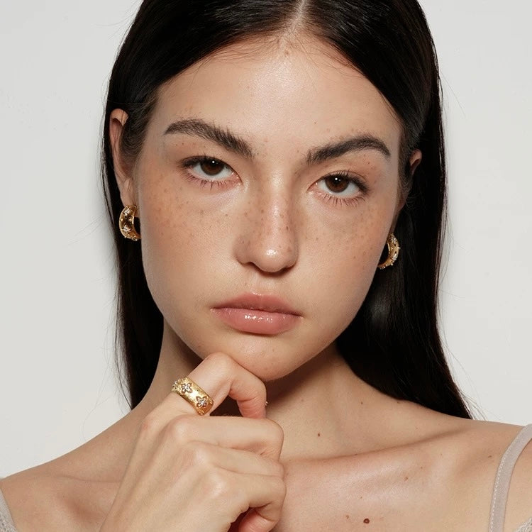 Aurel Cut Out Band Ring