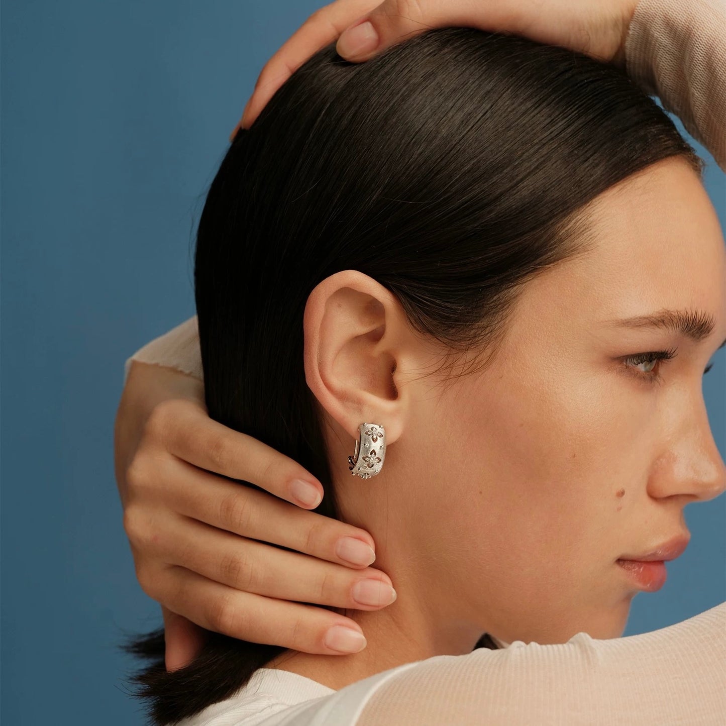 Aurel Cut Out Band Ring