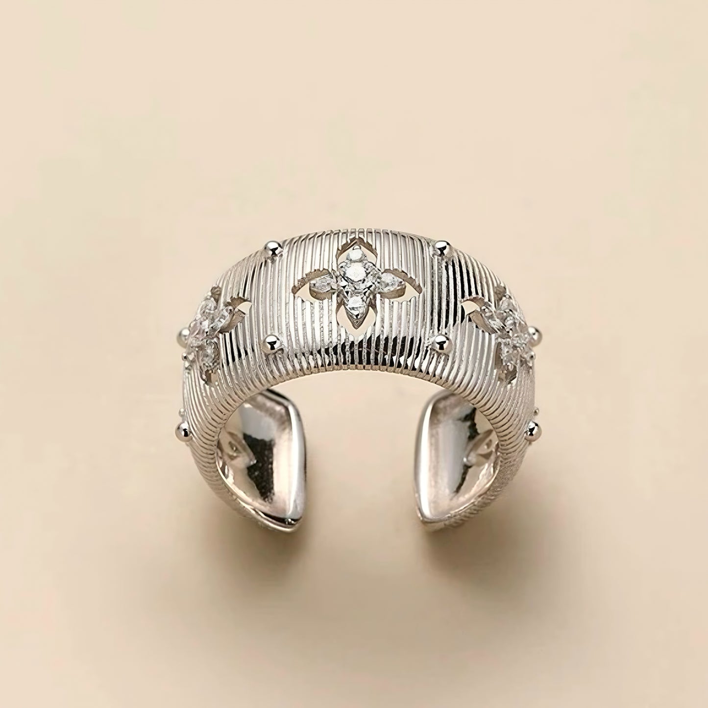 Aurel Cut Out Band Ring
