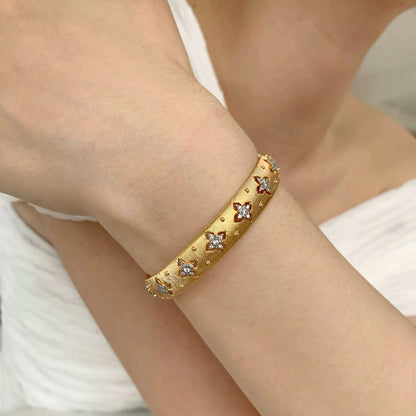 Aurel Cut Out Band Ring