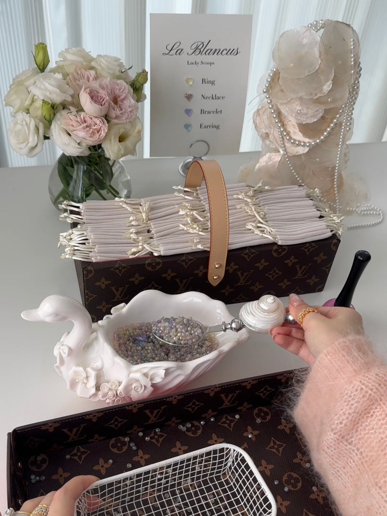 Premium Jewelry Lucky Scoop