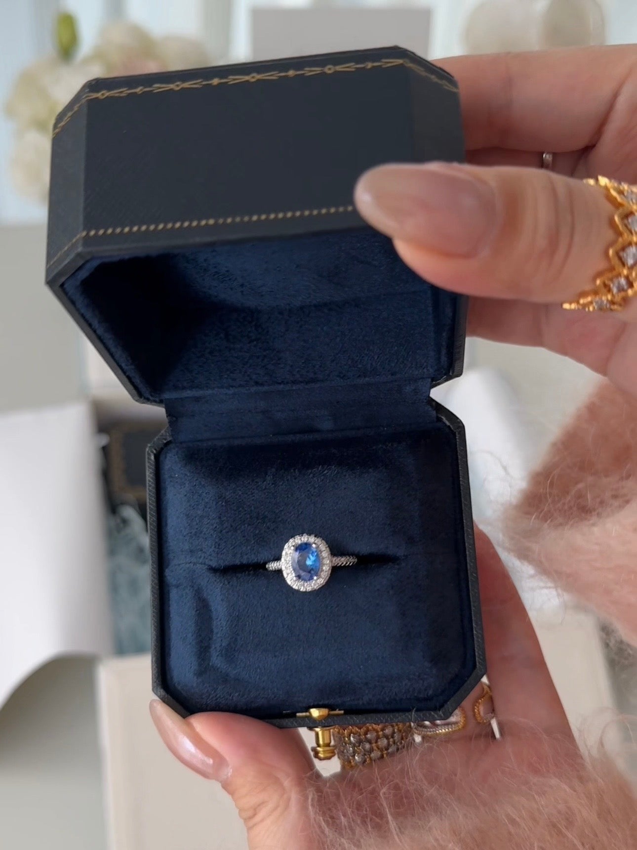 Premium Jewelry Lucky Scoop