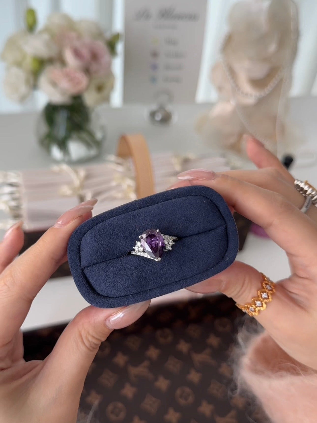 Premium Jewelry Lucky Scoop